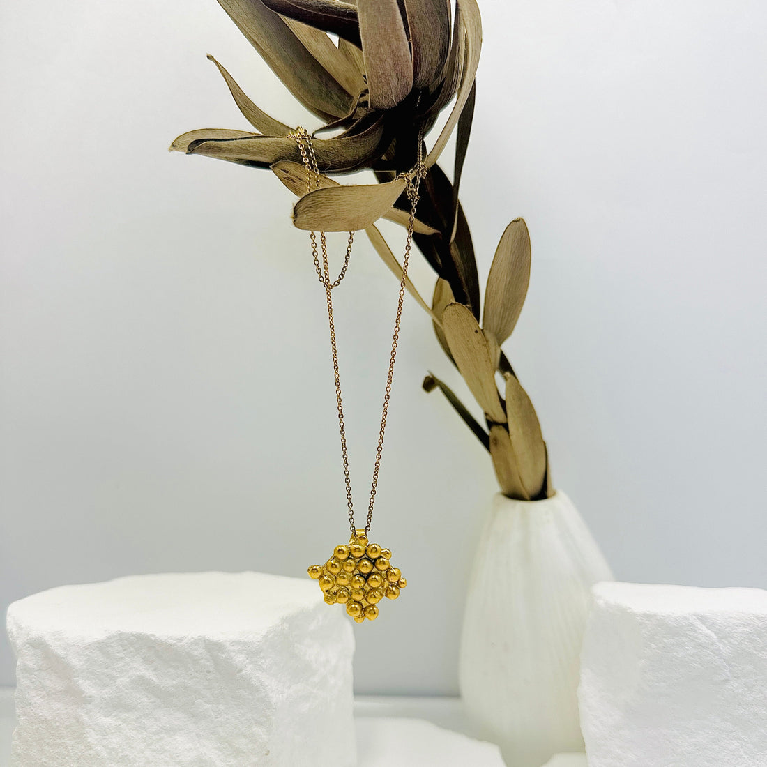 The Art of Handcrafted Jewellery: Our Story at FR | Art Jewellery