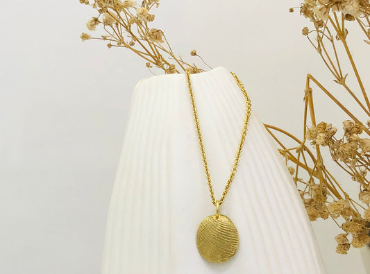 How to create a personalized Fingerprint Necklace: A step-by-step guide and order information