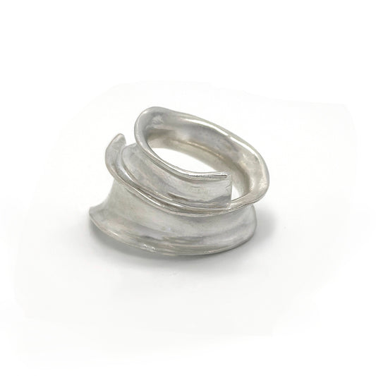 Concave sterling silver statement ring with a sculptural, flowing design inspired by ocean movement – handcrafted in Australia by FR Art Jewellery.
