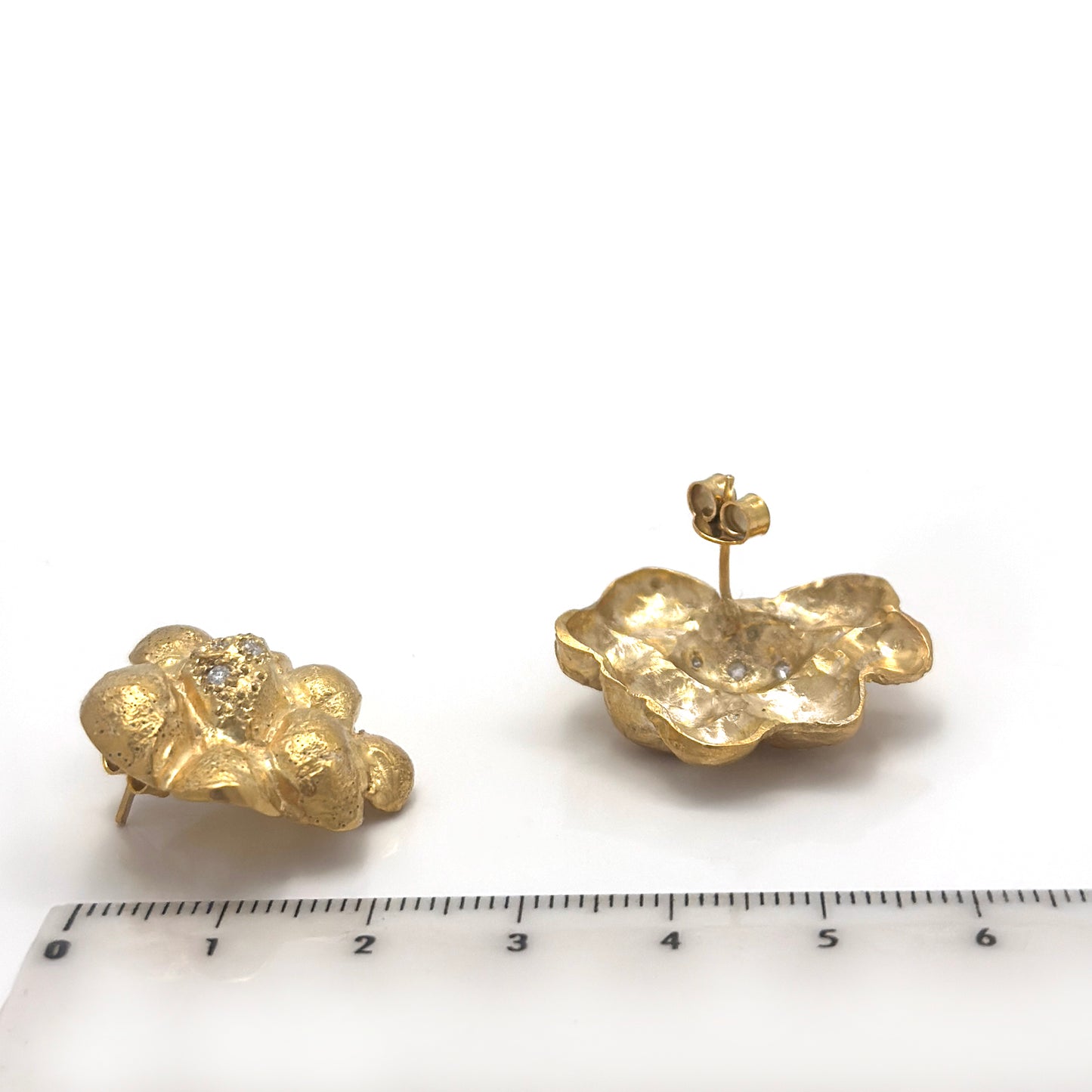 Pine Earrings gold plated in sterling from the back 
silver FR Art Jewellery handmade by Francisca Rendic web