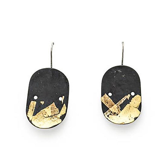 Introducing the Curva.dos Sterling Silver Earrings by FR | Art Jewellery: These oval earrings showcase a matte black finish, adorned with abstract gold leaf accents crafted using the Keum Boo technique. Each earring is designed with a delicate sterling silver hook for easy wear.